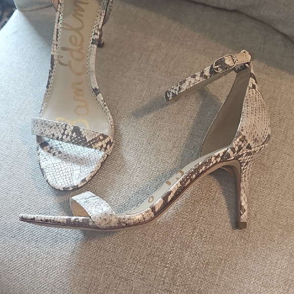 Sam Edelman Snakeskin Patterned  Ankle Strap Heels EUC - Picture 4 of 9